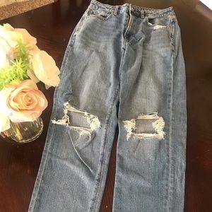 American eagle Women Mom Jeans Size 2